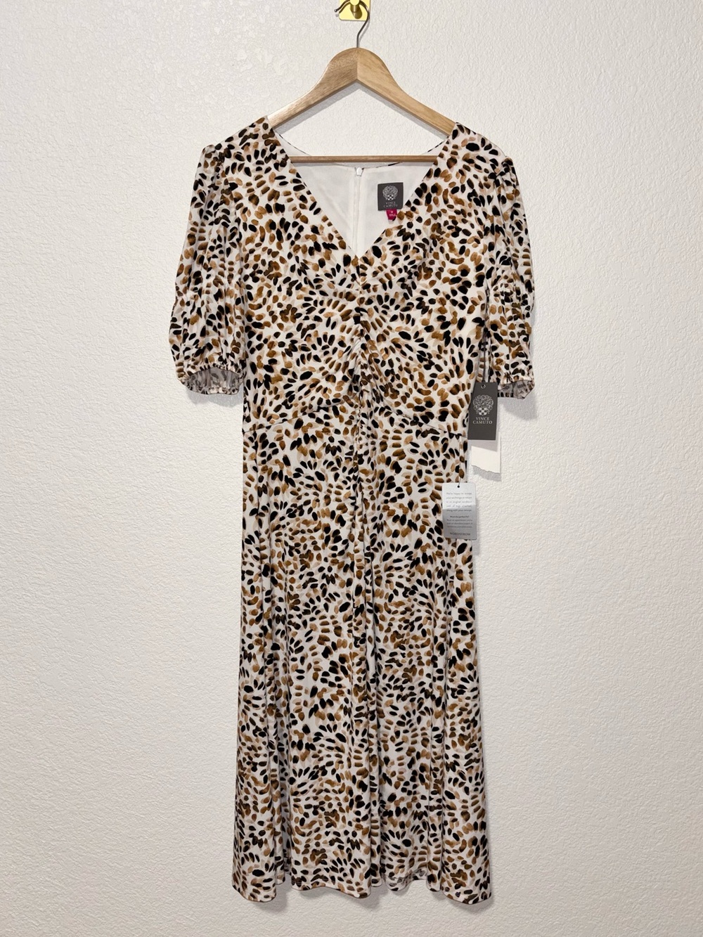 Vince Camuto NWT Animal Print Ruched Midi Dress Size 12